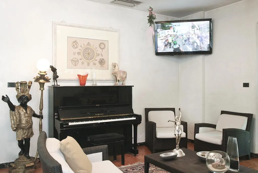 鹦鹉螺酒店 里乔内 酒店